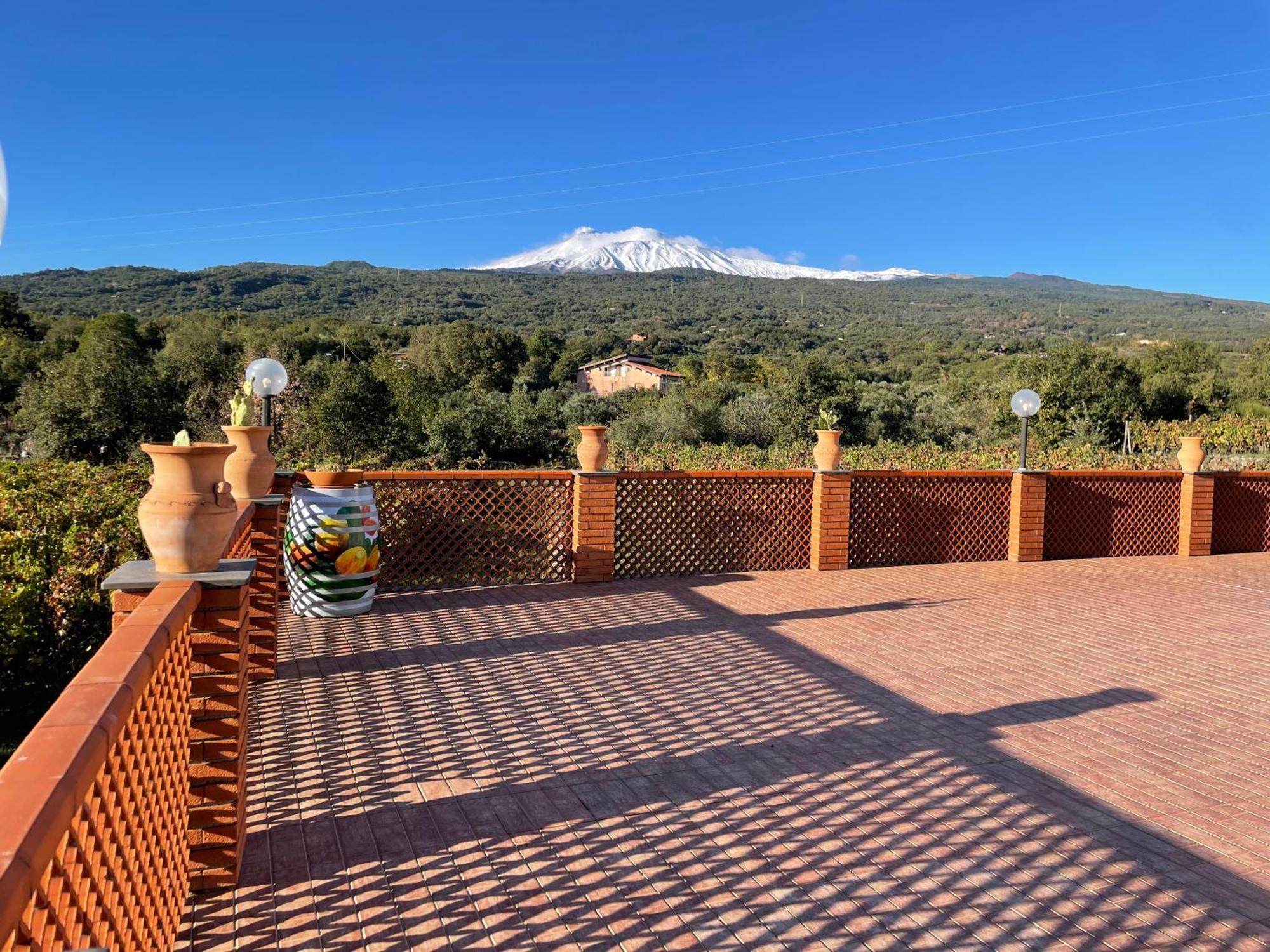 Apartamento Camia Etna House Piedimonte Etneo Exterior foto